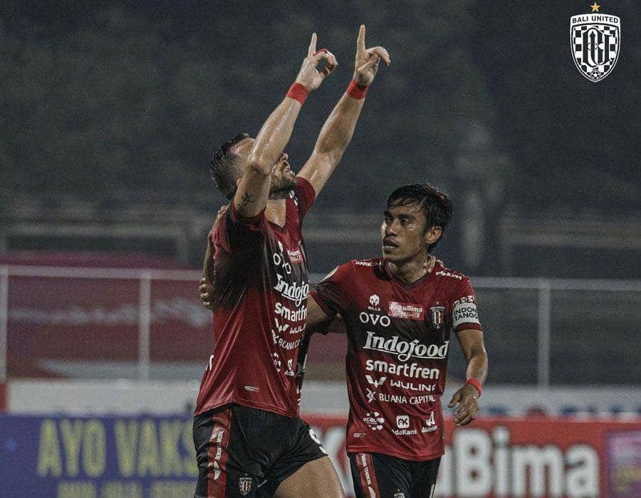 Spaso setelah mencetak gol. (Instagram.com/baliunitedfc)
