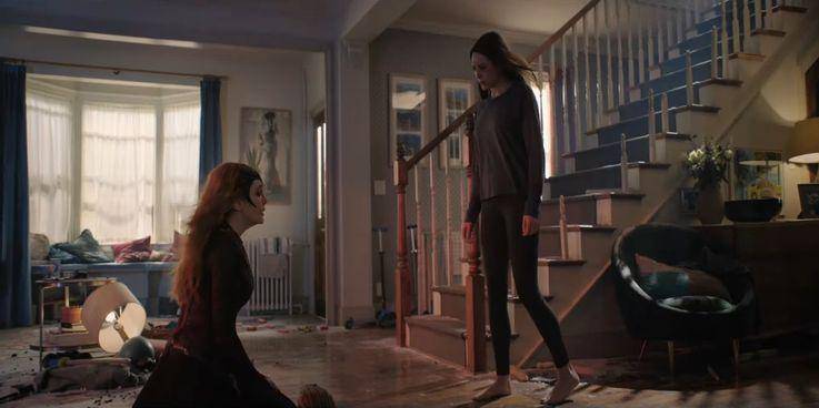 Wanda yang melihat dirinya sendiri versi Scarlet Witch (dok. Marvel Studios/Doctor Strange in the Multiverse of Madness)