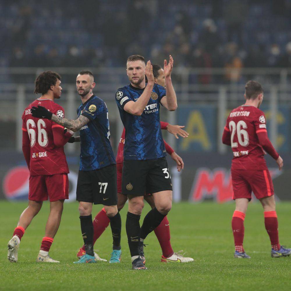 Ada beberapa catatan menarik yang lahir usai Liverpool mampu mempermalukan Inter Milan 0-2 dalam duel leg pertama babak 16 besar Liga Champions 2021/22 di Stadion San Siro, Kamis (17/2/2022). (Twitter/@Inter)