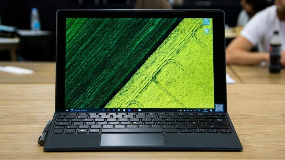 ilustrasi Acer Switch 5 (expertreviews.co.uk)