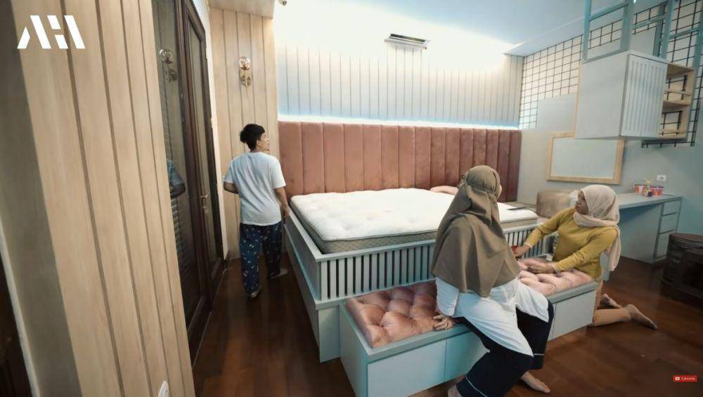 persiapan kamar baby A (YouTube.com/AH)