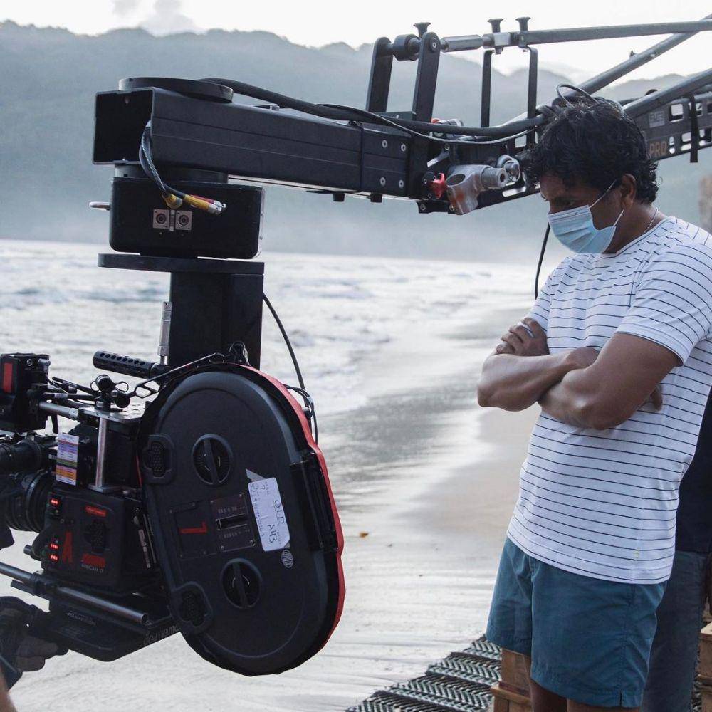 M. Night Shyamalan sedang menyudtradarai Film. (instagram.com/mnight)