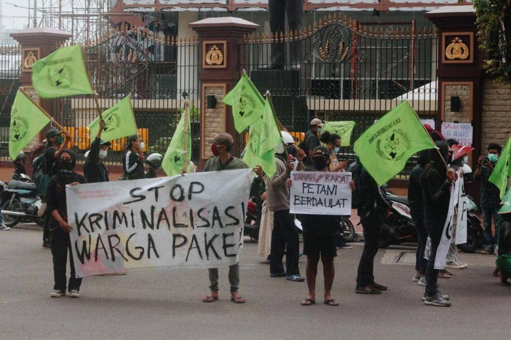 Demonstrasi warga Pakel menuntut hak tanah. IDN Times/Istimewa