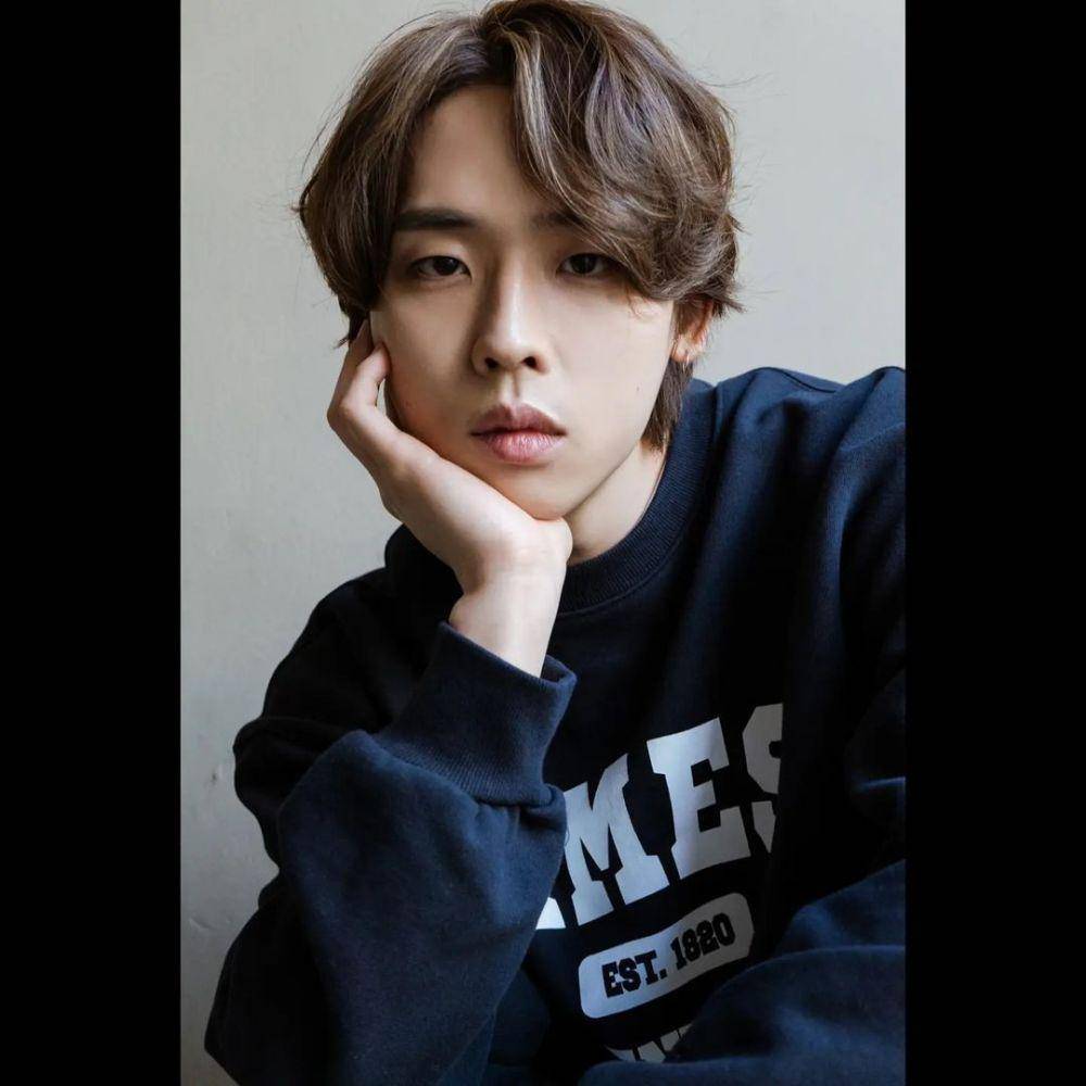 Park Jung Woo (instagram.com/varoent_official)