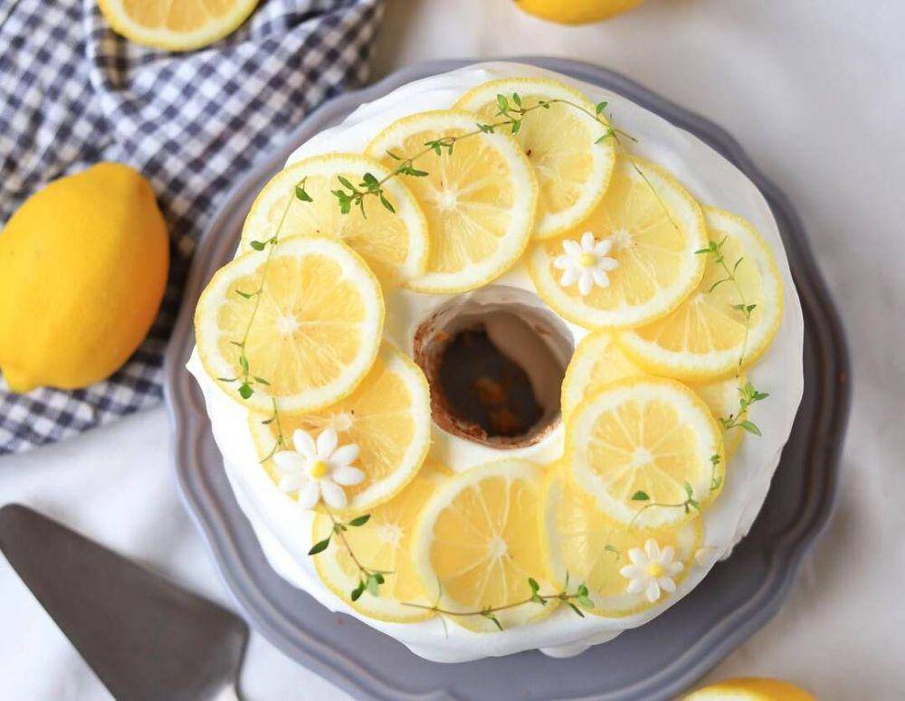lemon chiffon cake (instagram.com/studiommm)