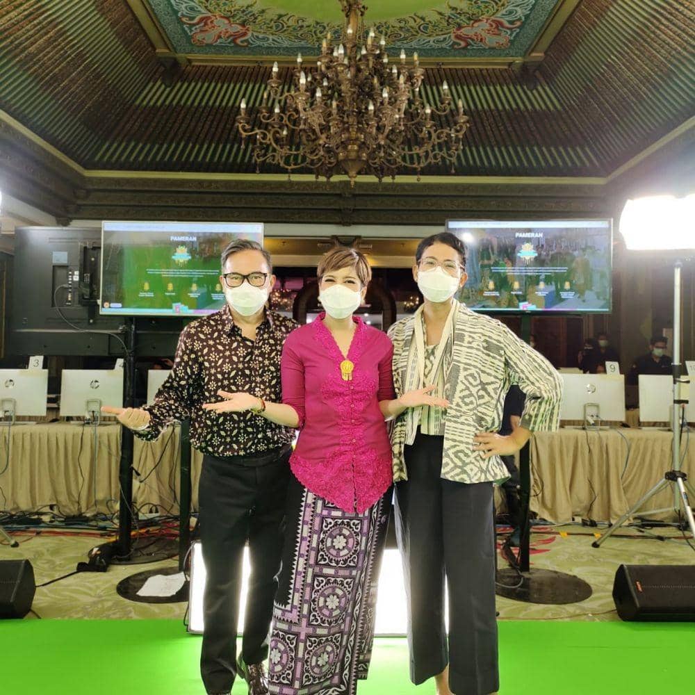 Kebaya Daniar Achri (instagram.com/daniar_achri)