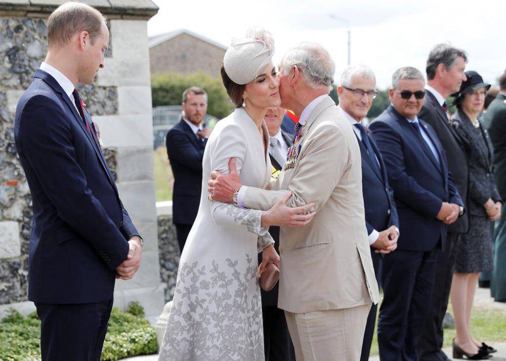 keakraban Kate Middleton dan mertuanya (popsugar.com)