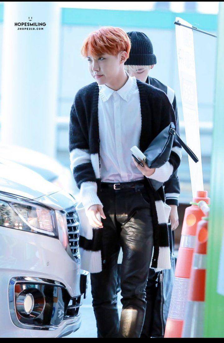 Gaya busana J-Hope BTS (soompi.com)