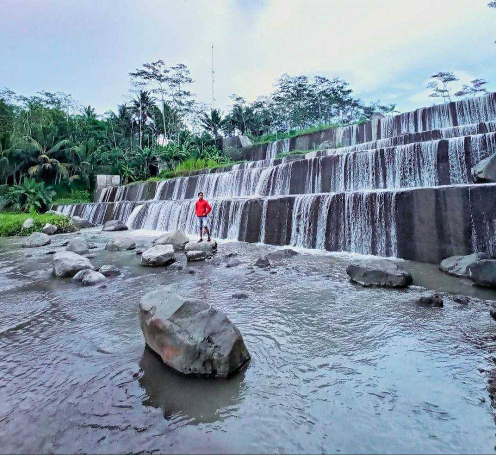 Air Terjun Grojogan Watu Purbo (instagram.com/ipulsoedibjoe)