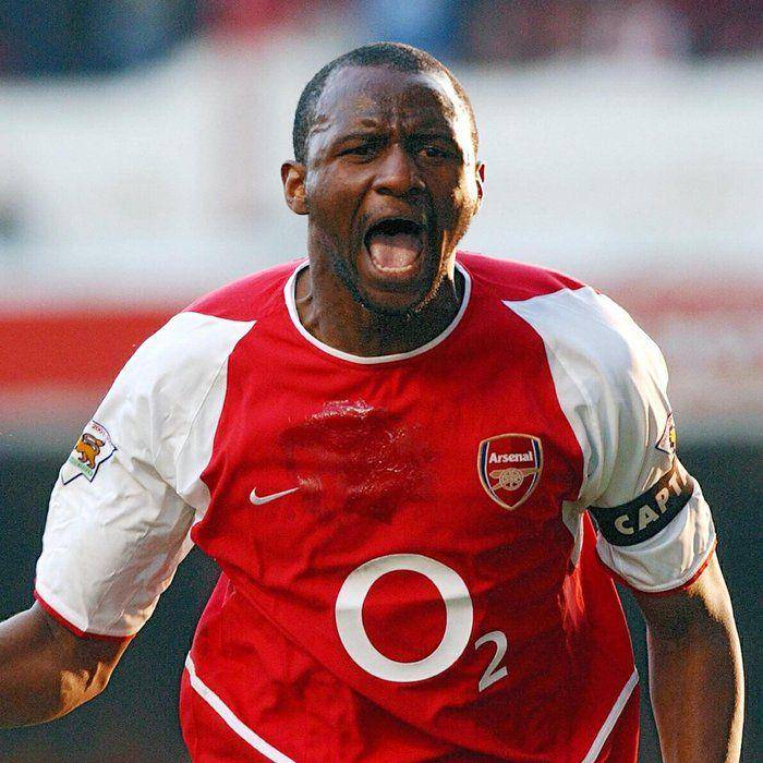 potret Patrick Vieira saat menjadi kapten Arsenal (twitter.com/arsenal)