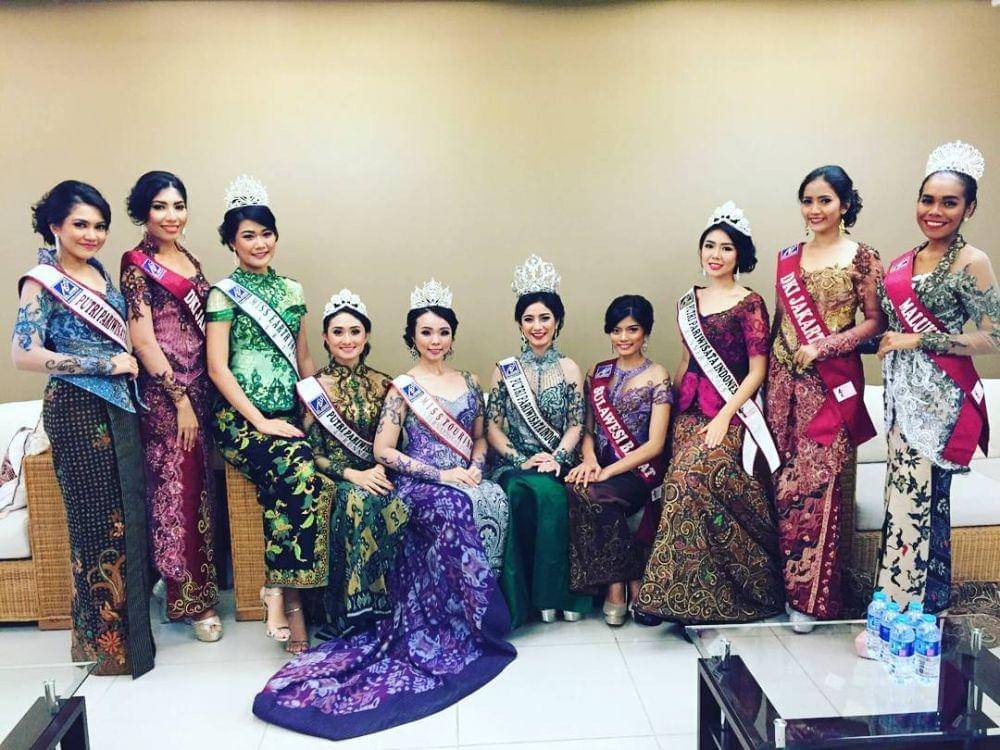 Kebaya Maria Christy (instagram.com/yoviyovii)