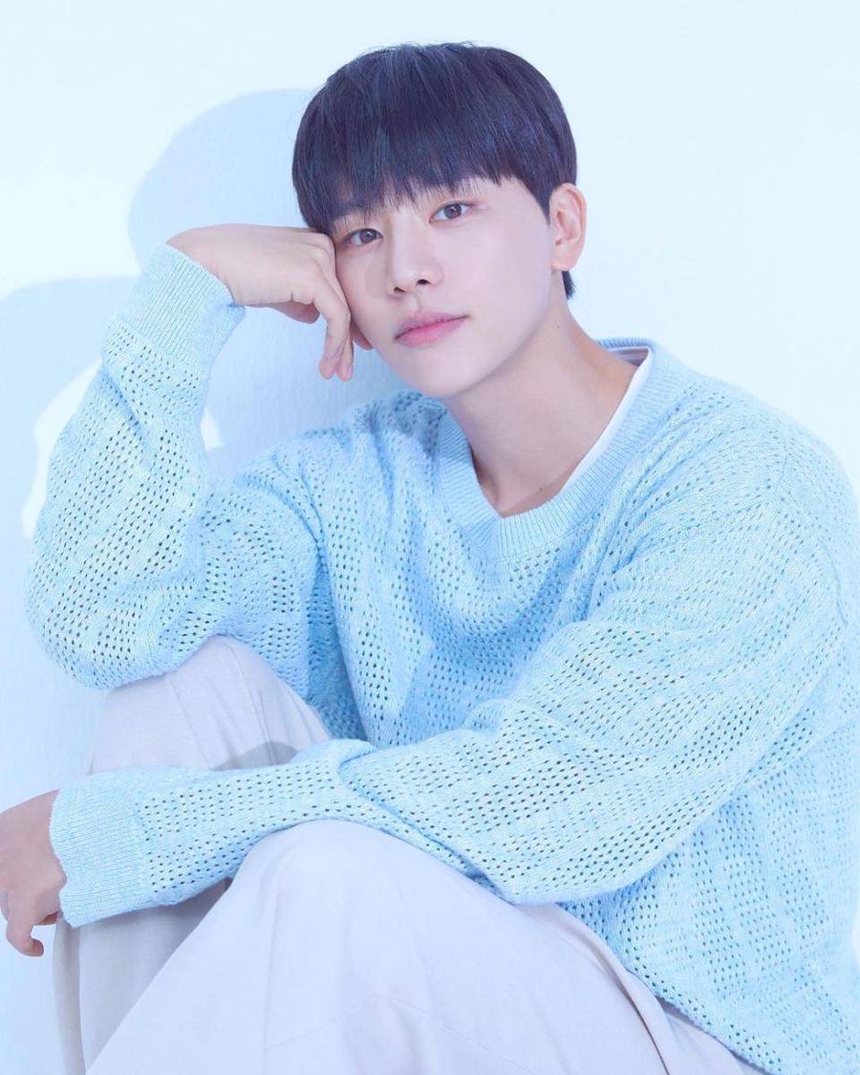 Kim Woo Seok (instagram.com/matt_wooseok)