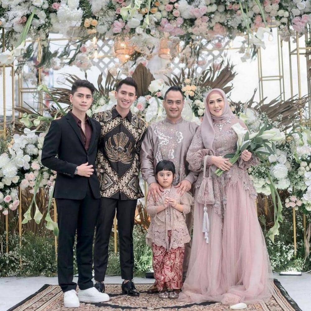 Ferry Irawan dan Vania, putri Venna Melinda (Instagram.com/vennamelindareal/)