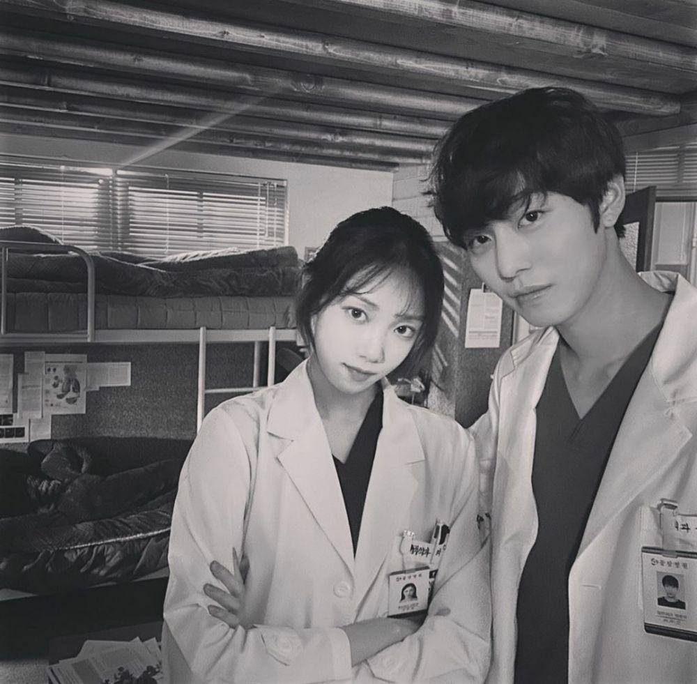 Lee Sung Kyung dan Ahn Hyo Seop di drama Dr. Romantic 2 (instagram.com/imhyoseop)