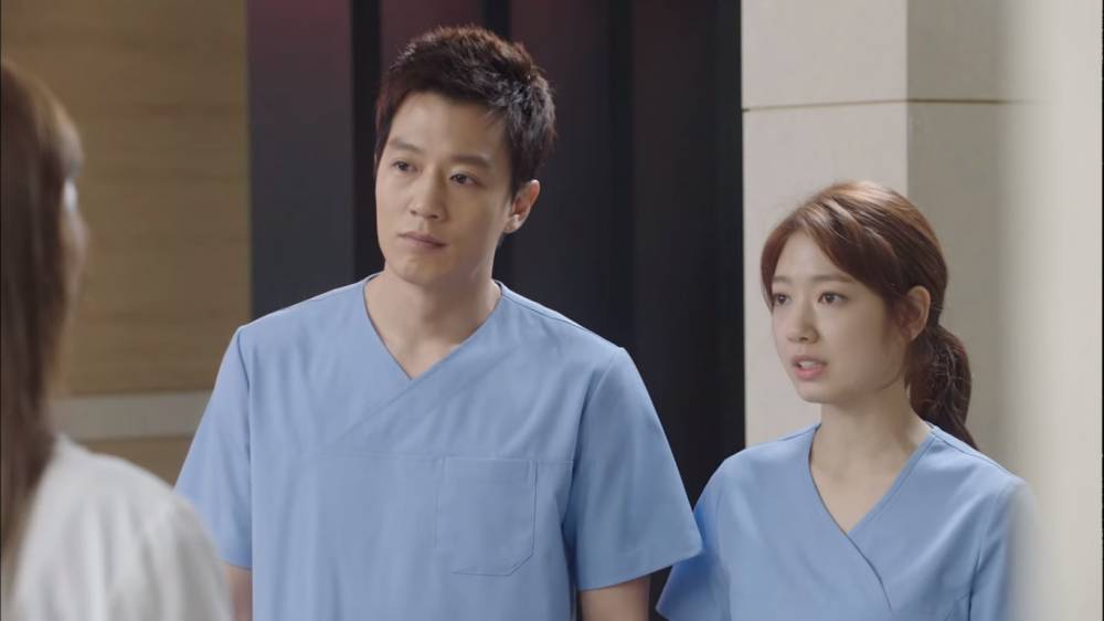Kim Rae Won dan Park Shin Hye di drama Doctors (dok. SBS/Doctors)