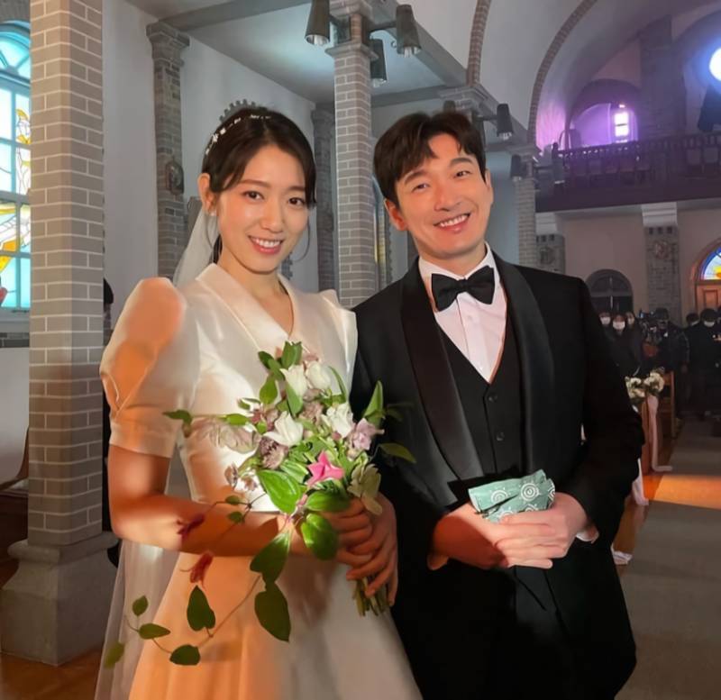 Cho Seung Woo dan Park Shin Hye di Sisyphus: The Myth (instagram.com/ssinz7)