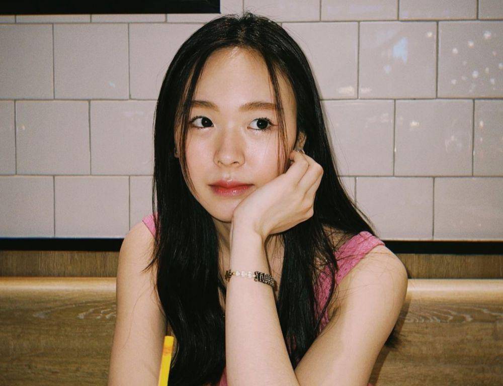 June Wanminol (instagram.com/eenujj)