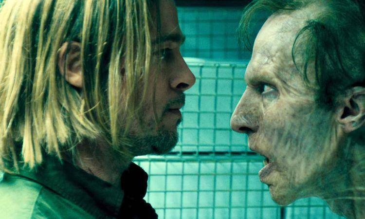 cuplikan adegan Brad Pitt dan zombie di film World War Z (everplans.com)