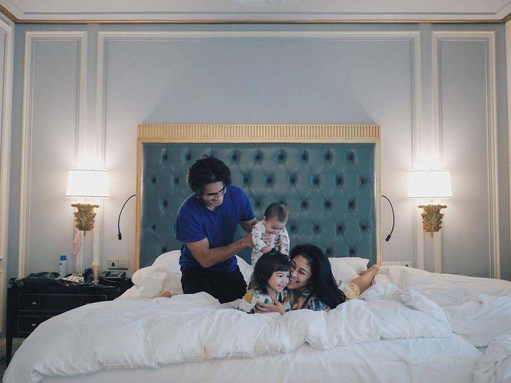 potret keluarga Danar Guritno dan Gadis Sadiqah (instagram.com/danarguritno)