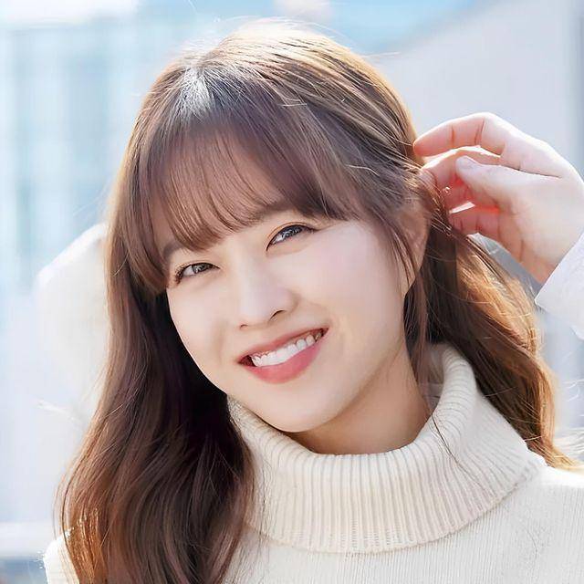 Park Bo Young (instagram.com/doomatyourservice_)