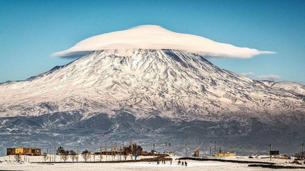 potret Gunung Ararat (instagram.com/farukkonyali)
