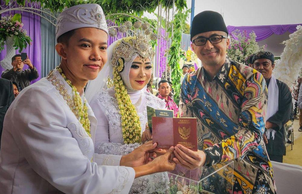 10 Potret Hengky Kurniawan Hadiri Pernikahan Warga, Pemimpin Panutan!