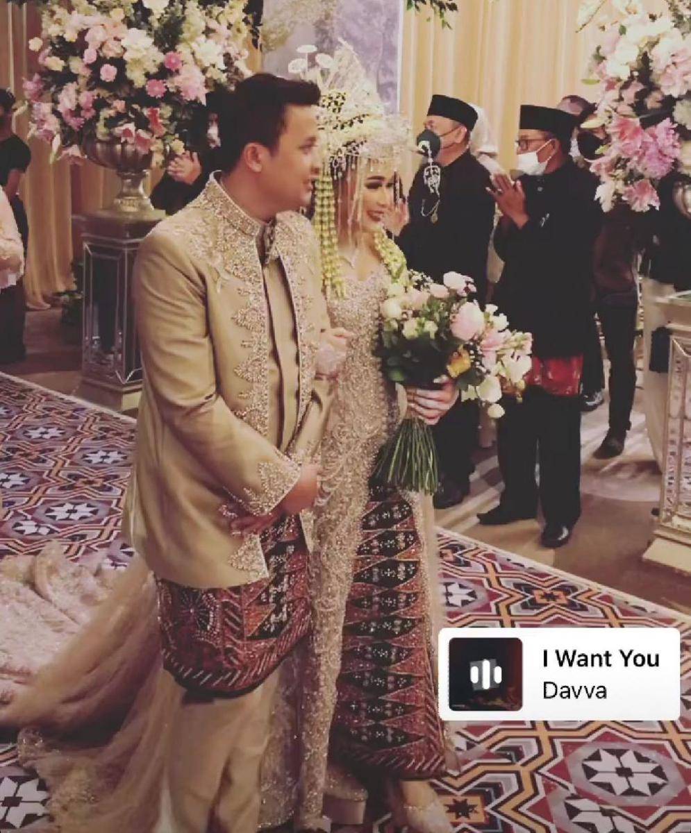 resepsi adik Ayu Ting Ting (instagram.com/dannyvanderkley)