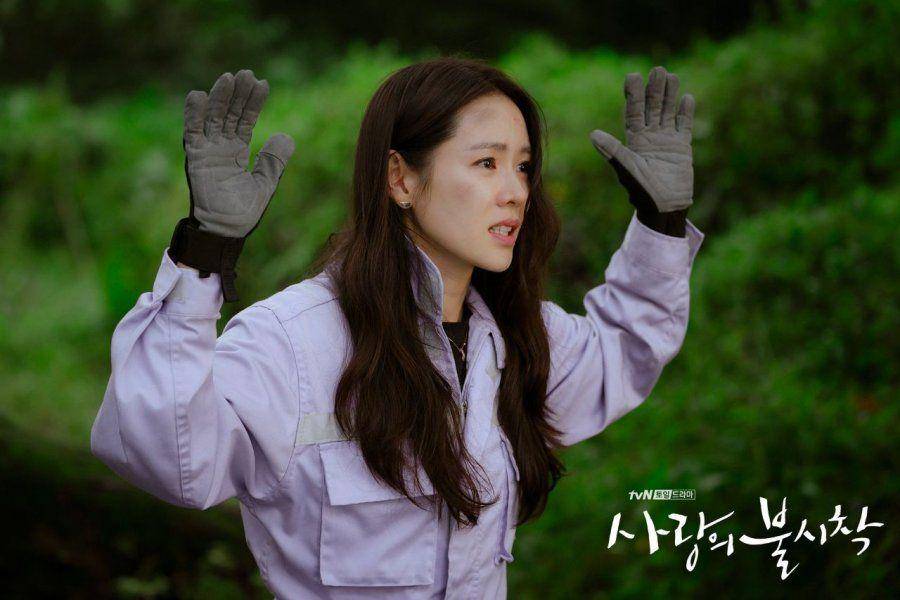 cuplikan drama Crash Landing on You (dok. tvN)