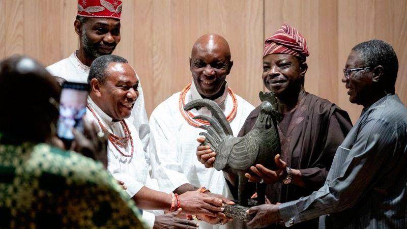 Pengembalian artefak di Kota Benin, Nigeria. (twitter.com/Naija)