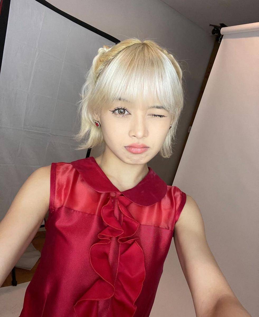 Feni JKT48 (twitter.com/F_FeniJKT48)