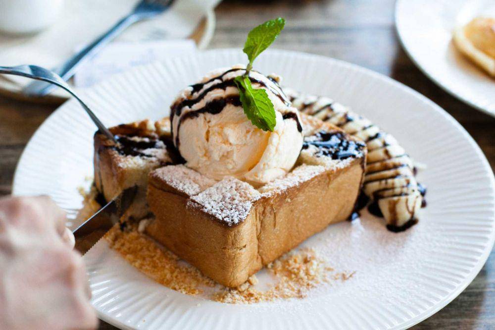 ilustrasi roti bakar es krim (pixabay/Arunothai Jankamkum)