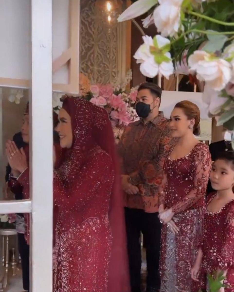 potret Ayu Ting Ting (instagram.com/wahyuzainal)