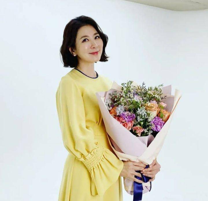 Lee Il Hwa (instagram.com/leeilhwa_22la)