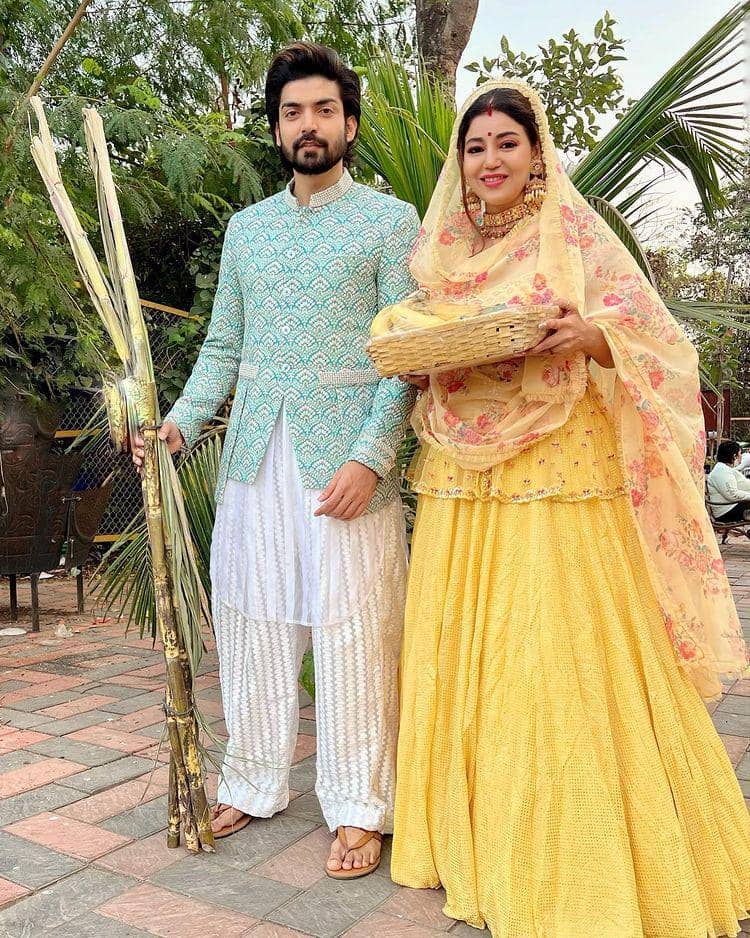 Gurmeet Choudhary dan istri (instagram.com/debinabon)