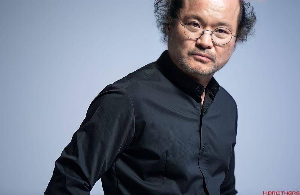 Kim Sang Ho (instagram.com/studiosantaent)