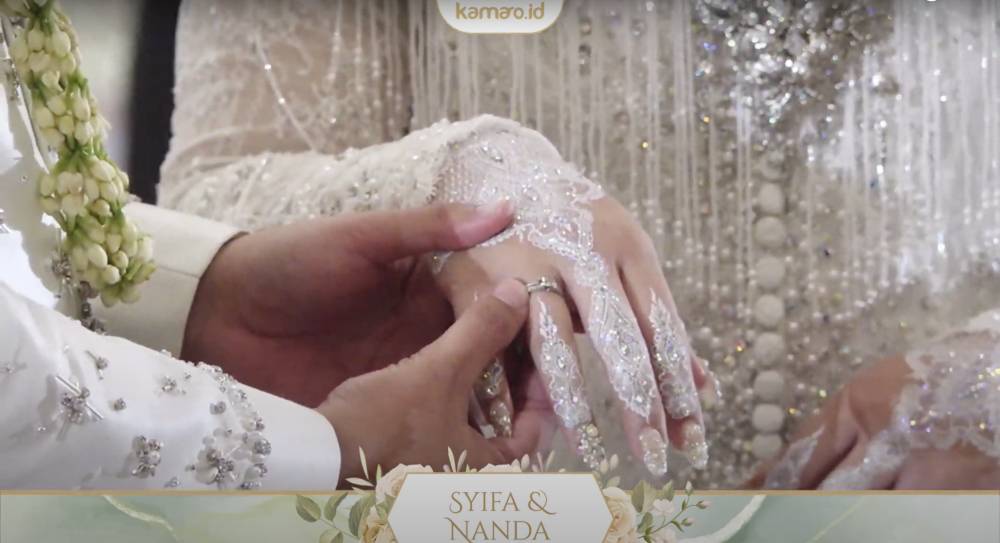 Baju dan makeup akad Syifa. (youtube.com/Assyifa Nuraini)