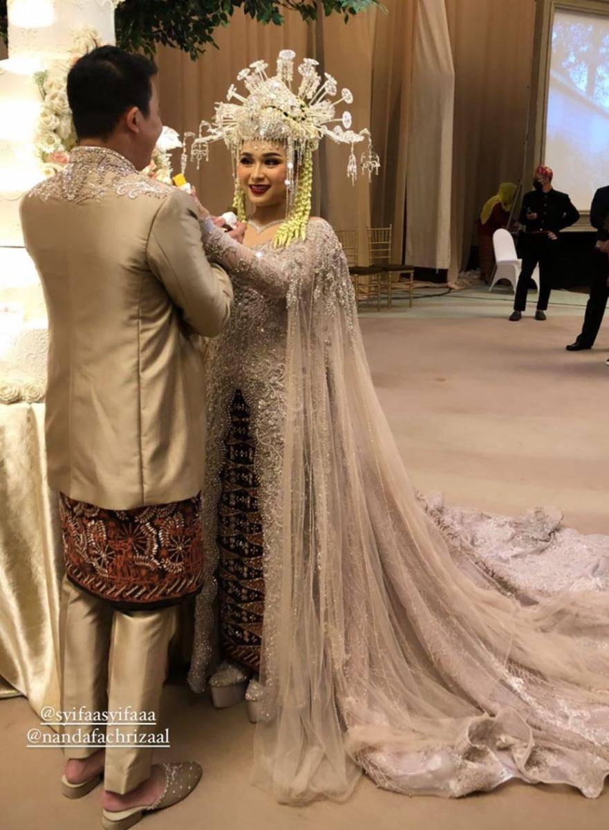 resepsi adik Ayu Ting Ting (instagram.com/liaadeliaa)
