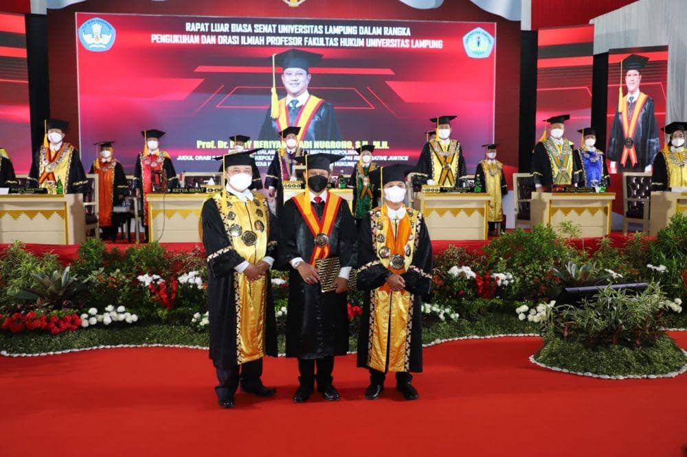 Kapolda Banten Irjen Rudy Heriyanto Adi Raih Gelar Profesor dari Unila