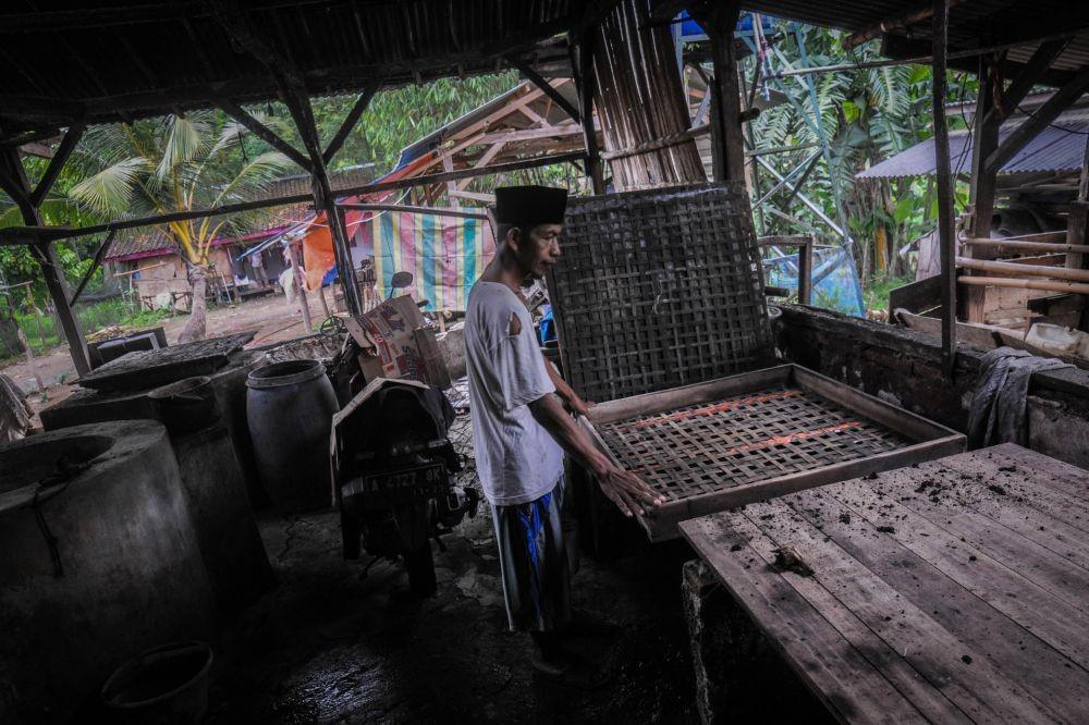 Perajin Tahu Tempe: Maaf, Kami Puasa Produksi