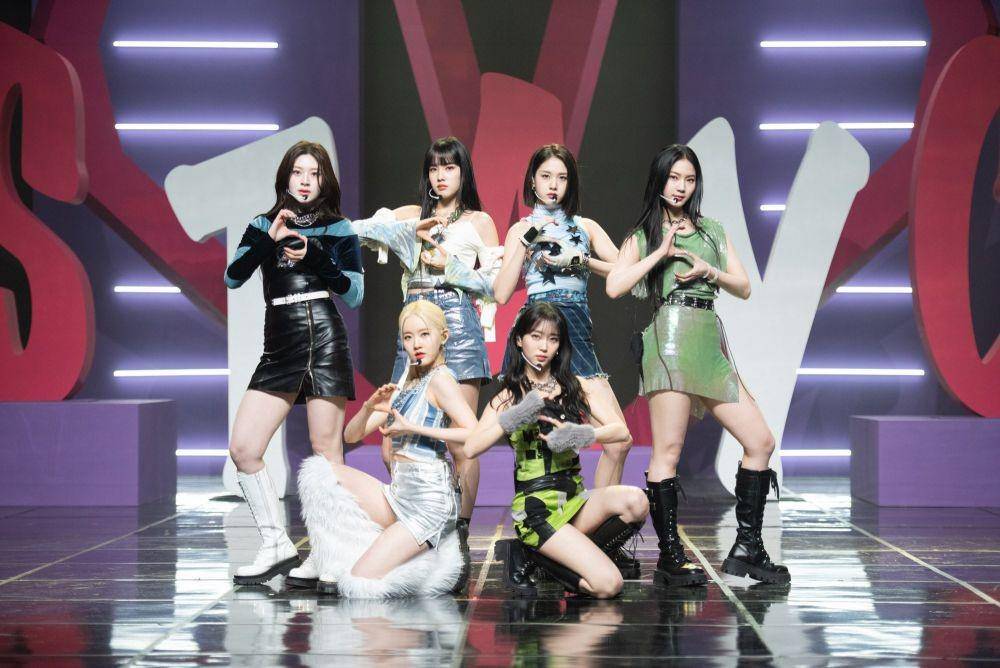 STAYC (twitter.com/STAYC_official)