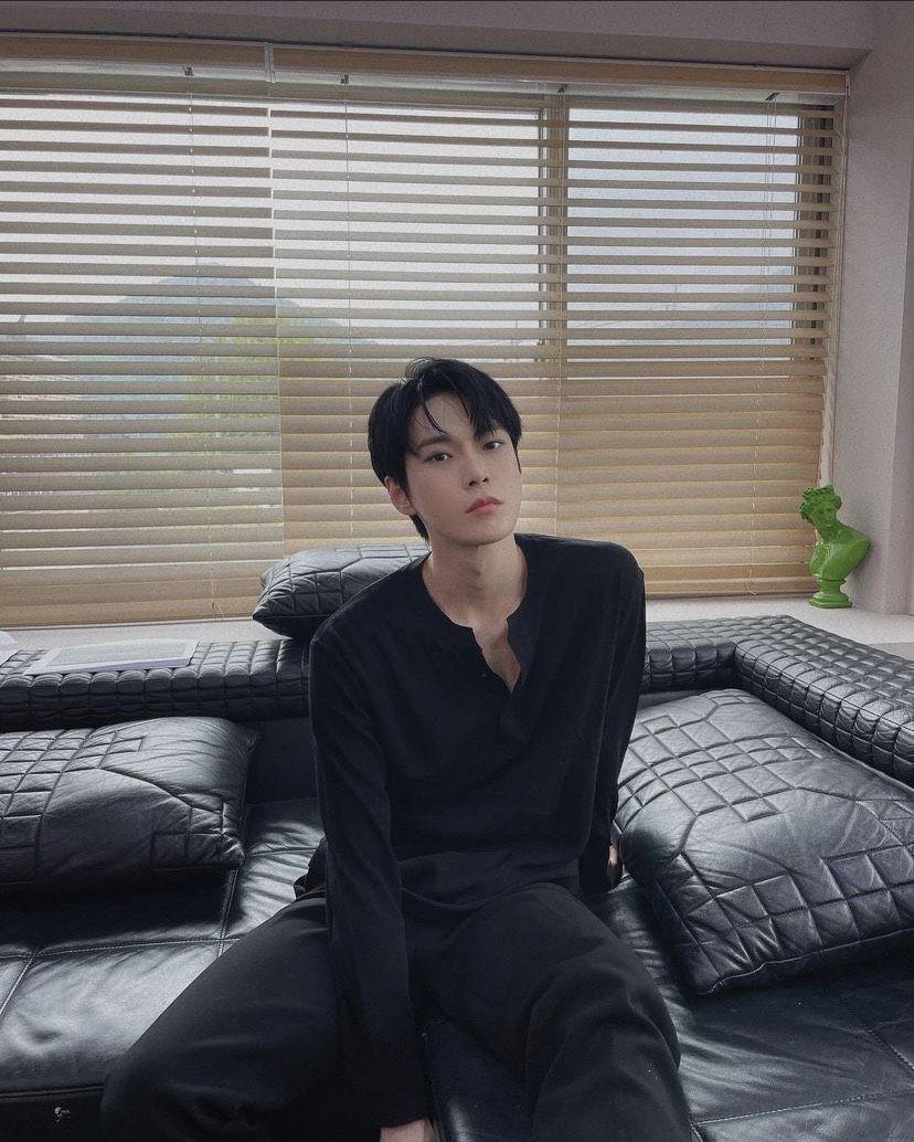 potret Doyoung NCT (instagram.com/do0_nct)