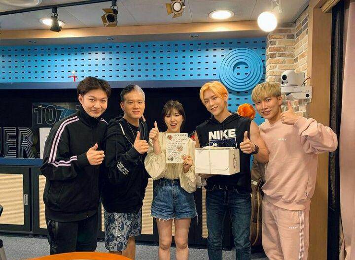 Wendy Red Velvet dan BTOB di SBS Wendy's Youngstreet (instagram.com/sbsyoungstreet)