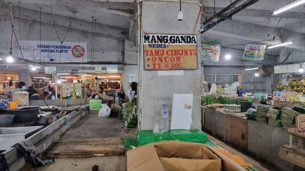 Pedagang tahu dan tempe di Pasar Kosambi tidak berjualan. IDN Times/Debbie Sutrisno