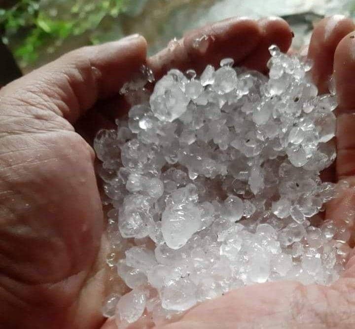 Viral! Hujan Es dan Angin Kencang Terjadi di Sekincau, Lampung Barat