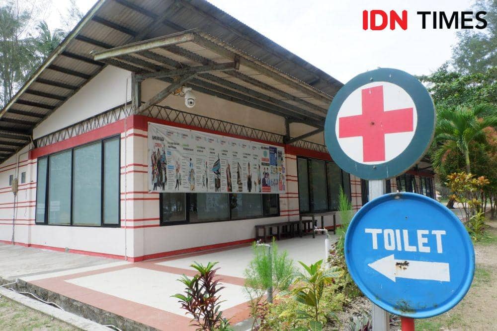 klinik di Pantai Lamaru, Balikpapan Timur (IDN Times/Riani Rahayu)