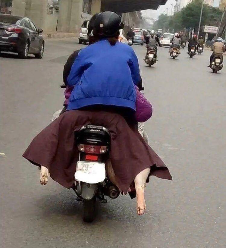 potret seram diperbesar (instagram.com/humorsantuy)