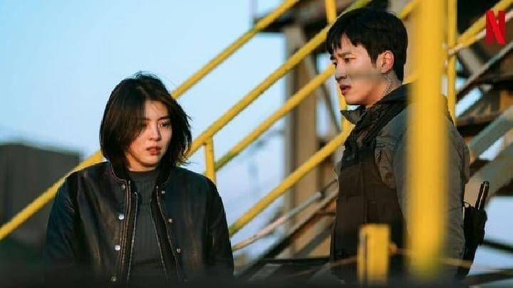 Han So Hee dan Ahn Bo Hyun dalam drama My Name