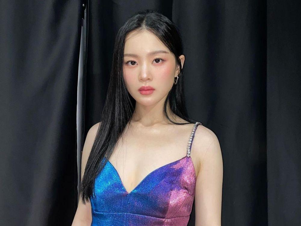 Lagunya Viral di Tiktok, Ini 9 Pesona Lee Hi yang Bikin Terpikat