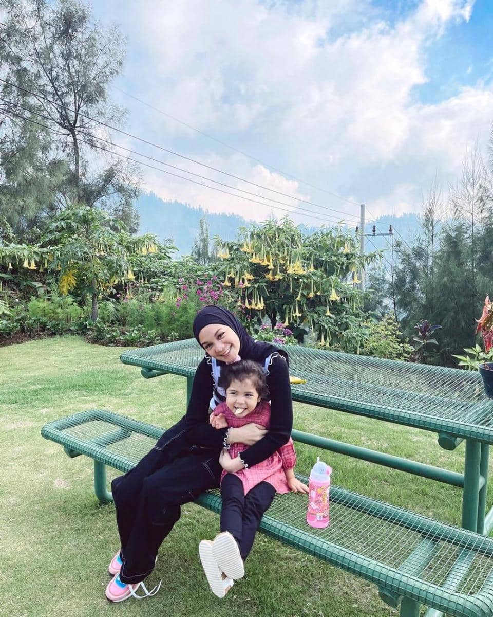 potret Tantri Namirah dan Khawla (instagram.com/tantrinamirah)