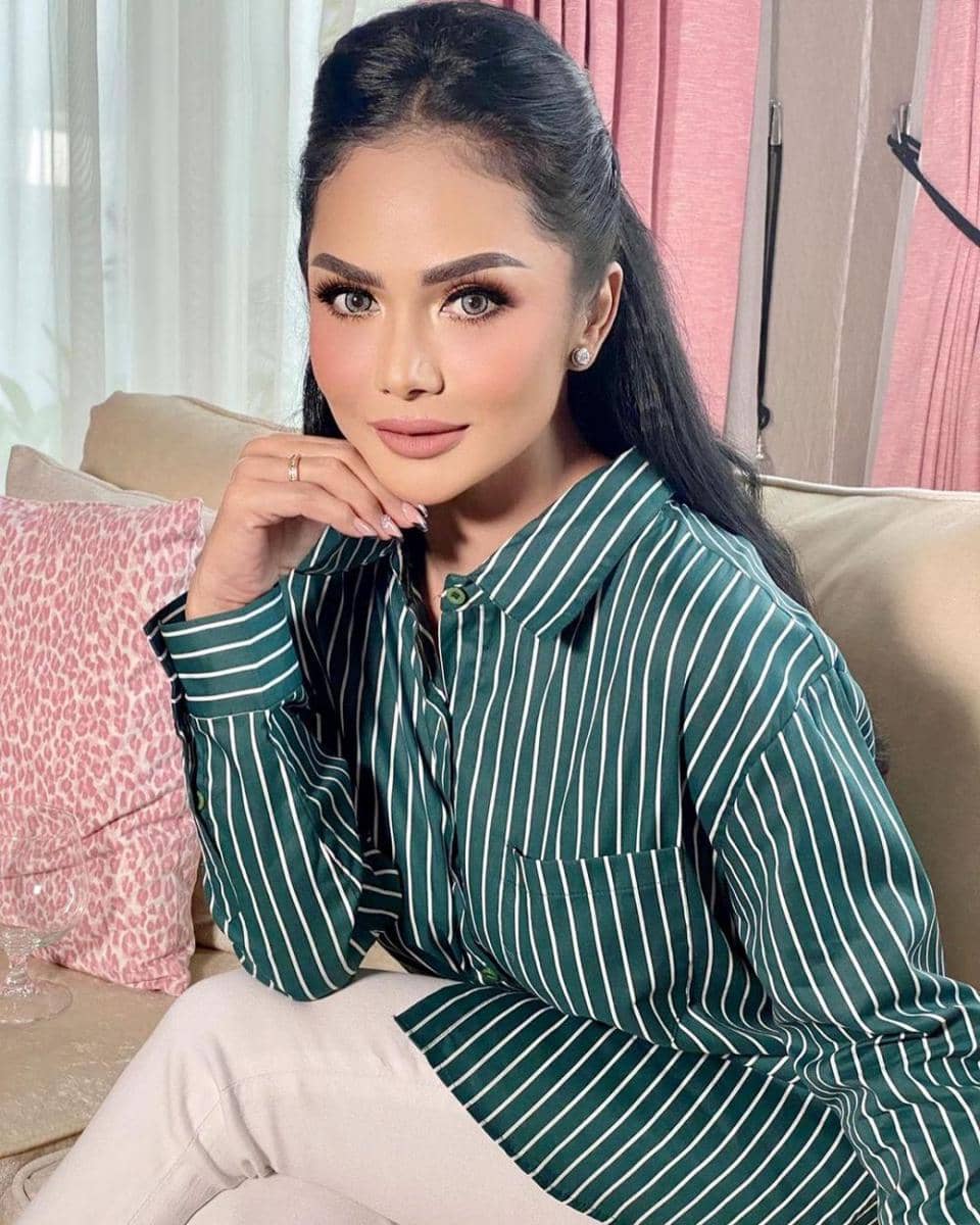 Krisdayanti (instagram.com/krisdayantilemos/)